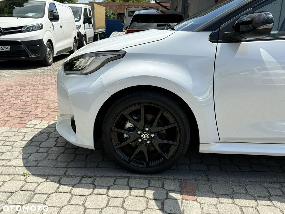 Toyota Yaris - 10