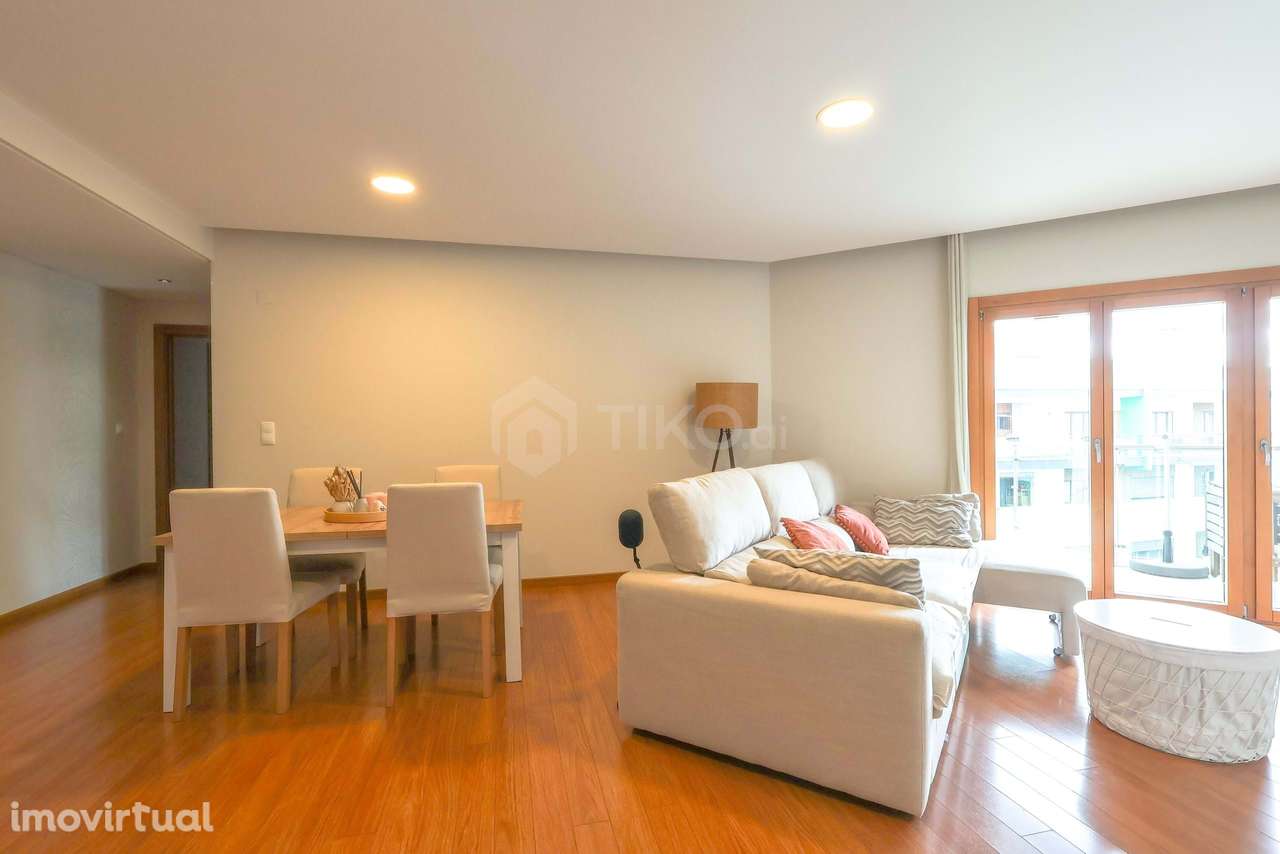 OPORTUNIDADE REAL | T3 DE GRANDES DIMENSÕES COM BOX DUPLA – AMOREIRA | - Grande imagem: 4/27