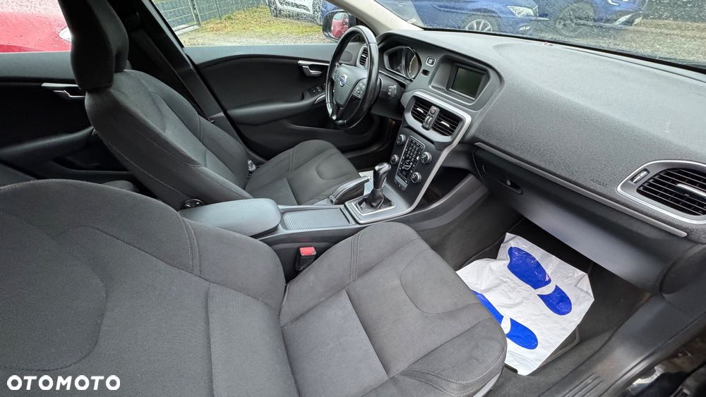 Volvo V40 D2 Kinetic - 28