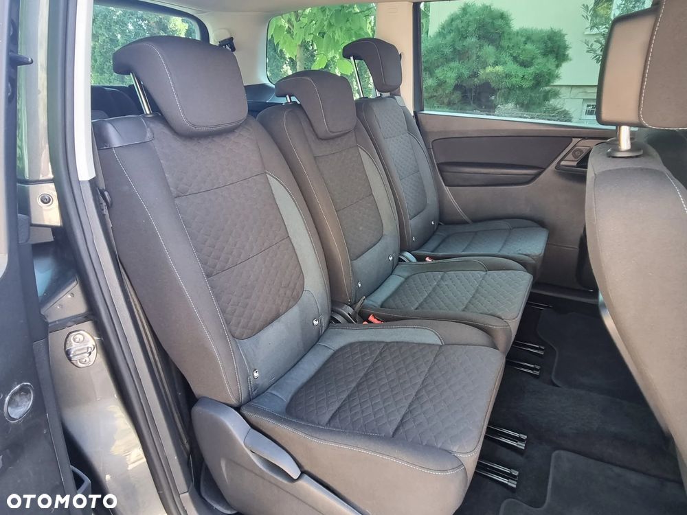 Volkswagen Sharan - 21
