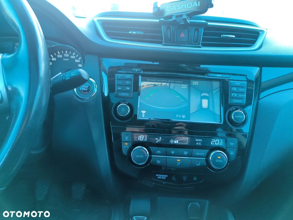 Nissan Qashqai 1.6 dCi 4 x 4 DPF Start/Stop tekna - 9