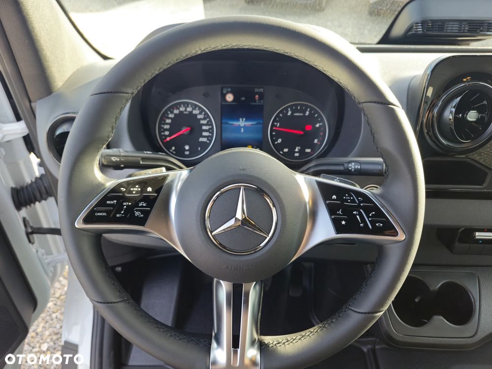 Mercedes-Benz sPRINTER - 22