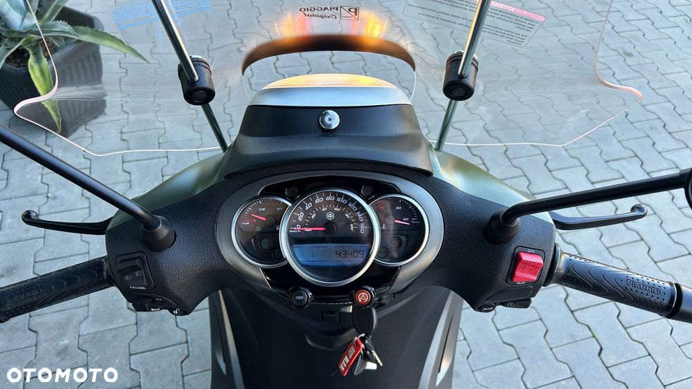 Piaggio Beverly - 17