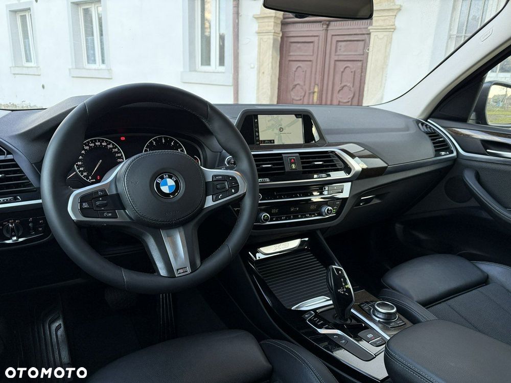 BMW X3 xDrive20i Advantage - 31