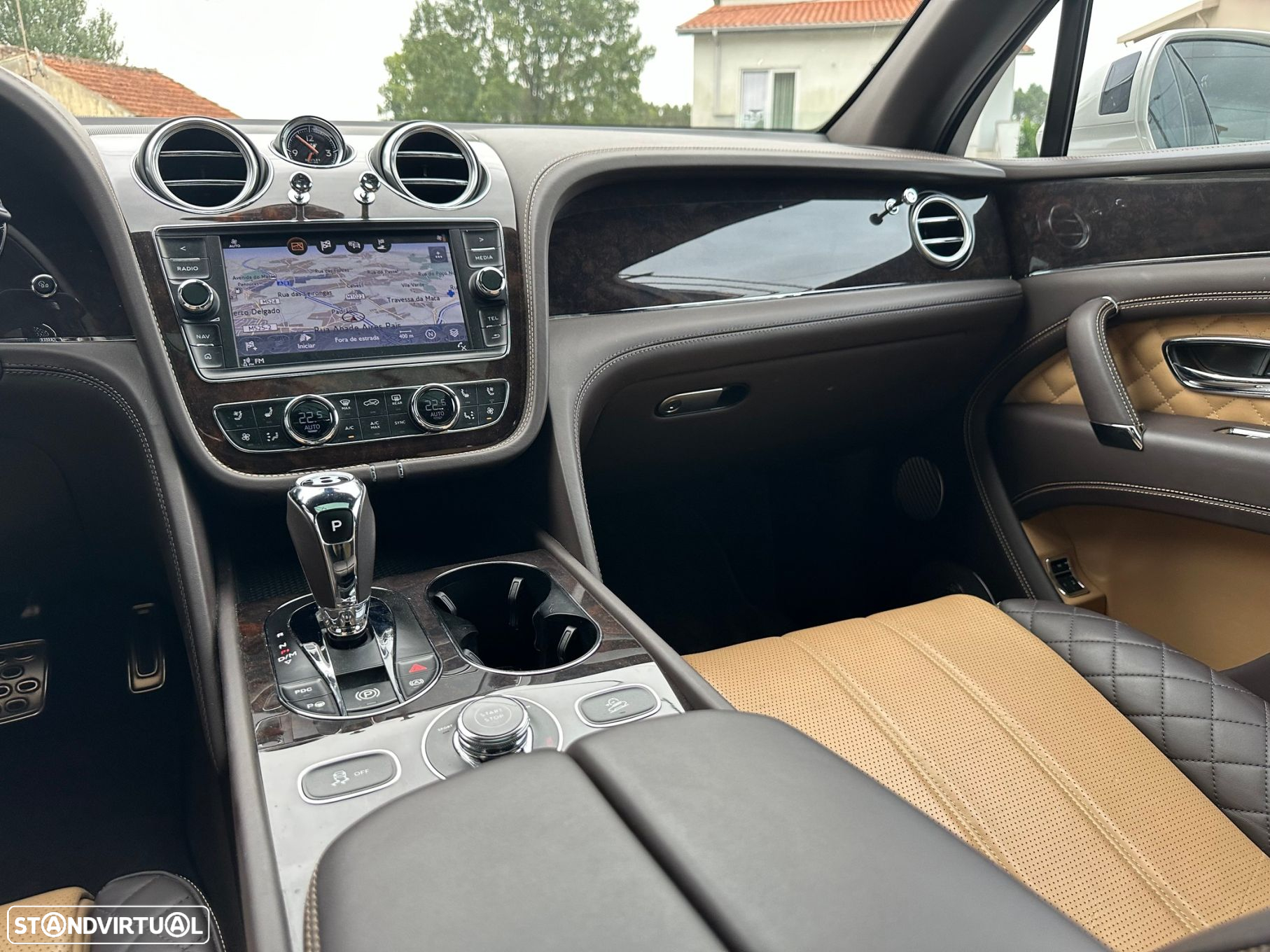 Bentley Bentayga Hybrid - 28