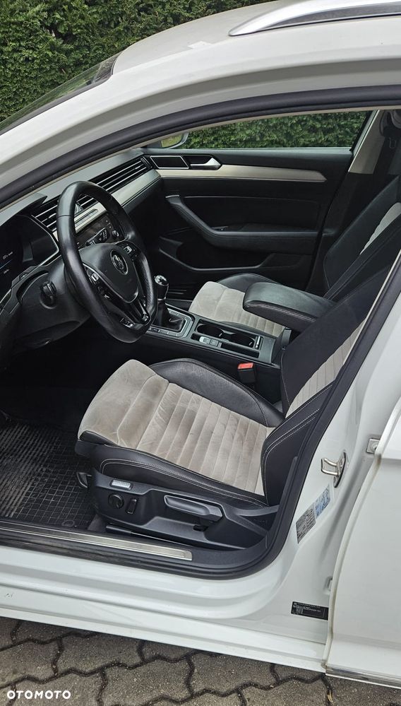 Volkswagen Passat - 14