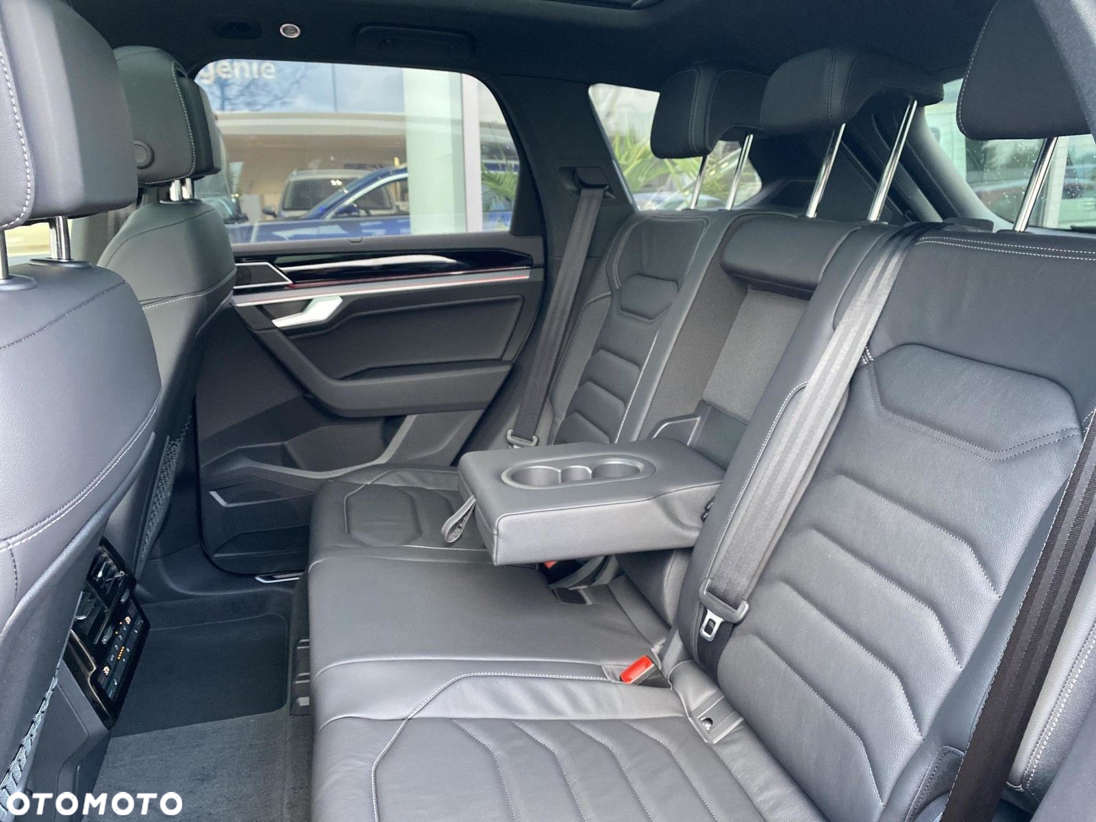 Volkswagen Touareg - 16