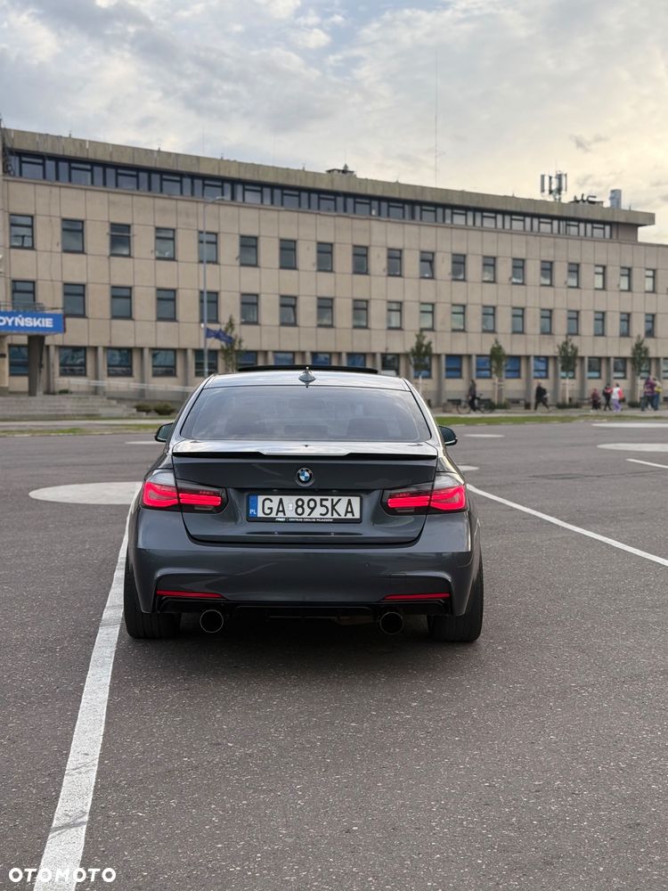 BMW Seria 3 330i xDrive M Sport - 6