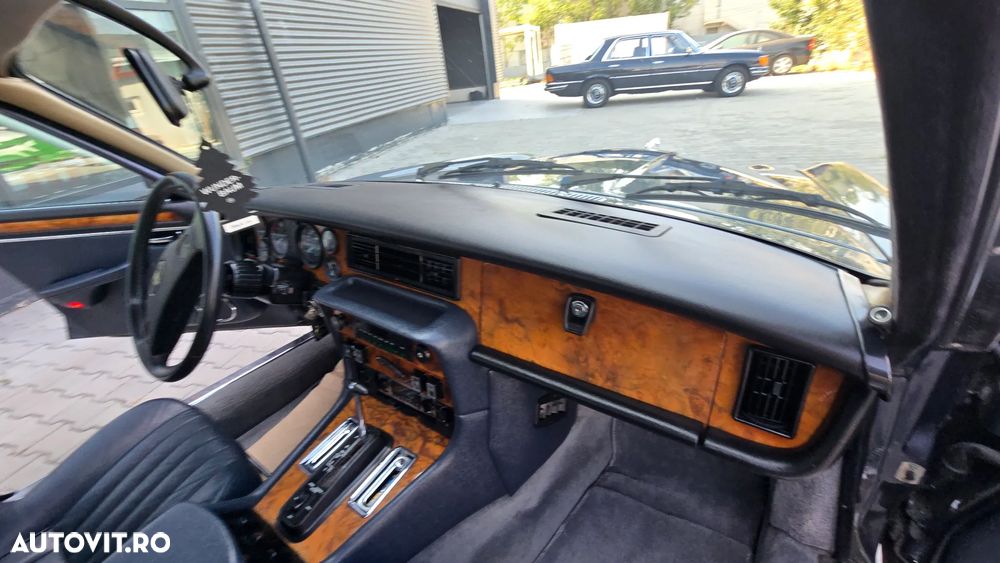 Jaguar XJ - 23