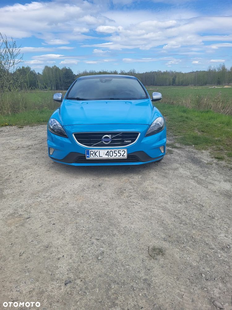Volvo V40 D2 R-Design - 3