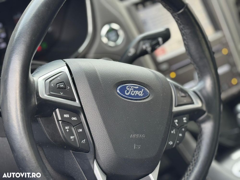 Ford Mondeo 2.0 HEV Vignale - 16