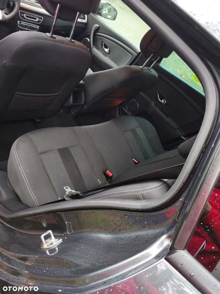 Renault Megane 2.0 16V Privilege CVT - 13
