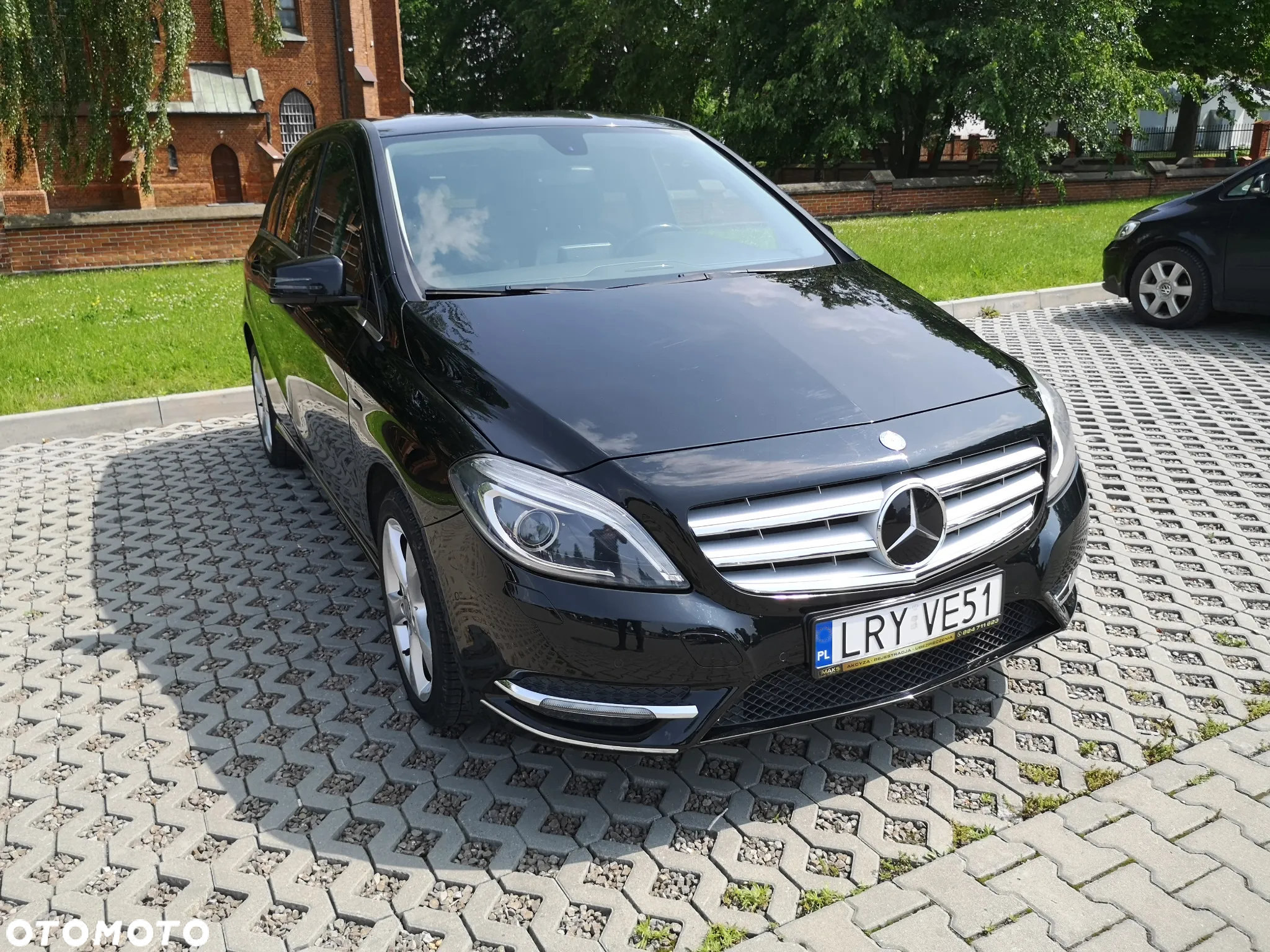 Mercedes-Benz Klasa B 180 AMG Line - 22
