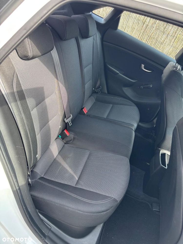 Hyundai i30 blue 1.4 Style - 9