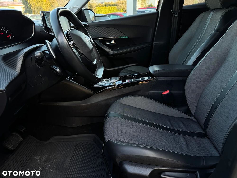 Peugeot 2008 PureTech 130 EAT8 Allure - 11