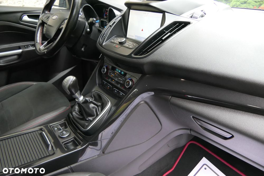 Ford Kuga 1.5 EcoBoost 2x4 ST-Line - 20