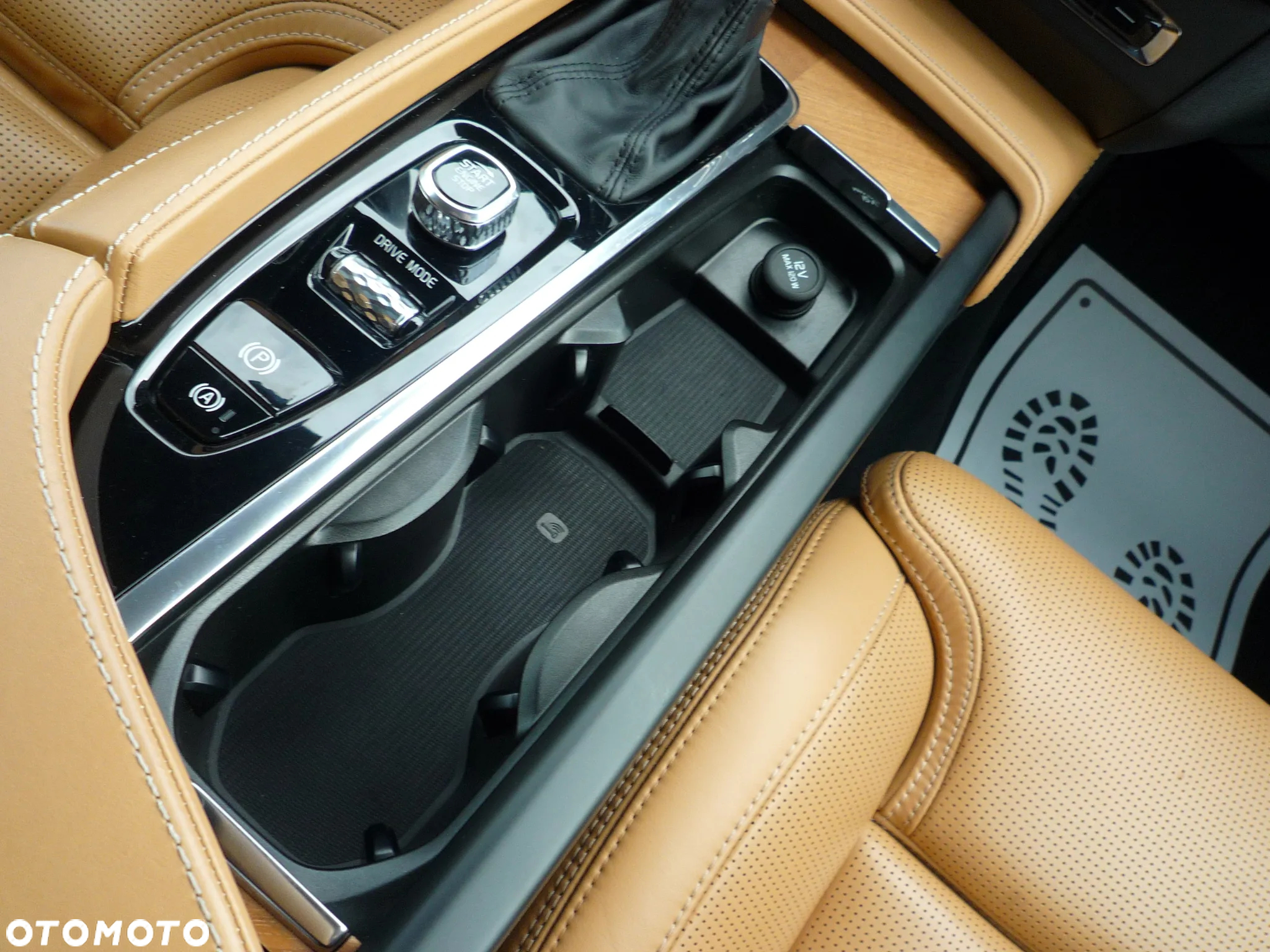 Volvo V90 D4 SCR AWD Inscription - 24