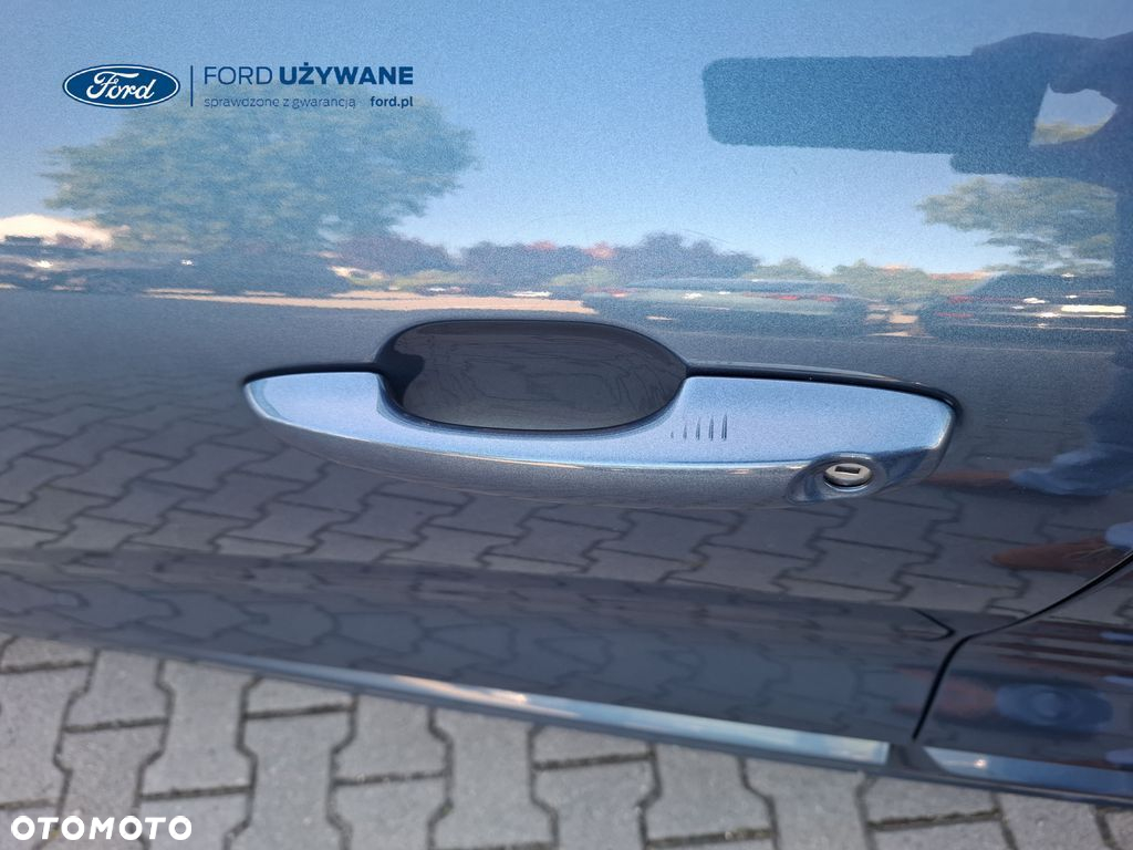 Ford Kuga - 26