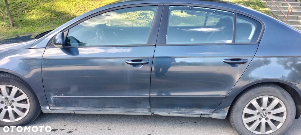 Volkswagen Passat 1.9 TDI Trendline - 22