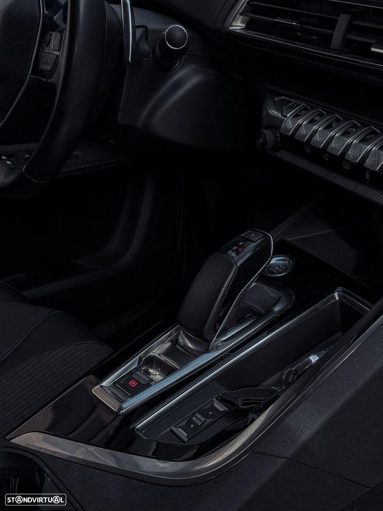 Peugeot 3008 1.6 Hybrid Allure e-EAT8 - 5