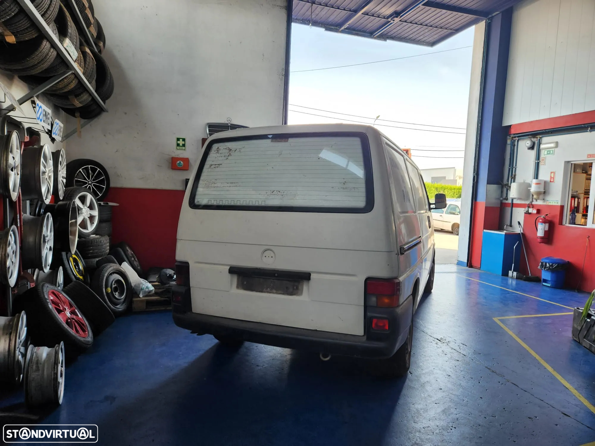Volkswagen Transporter T4 1.9 TD do ano 2000 ás peças. - 4
