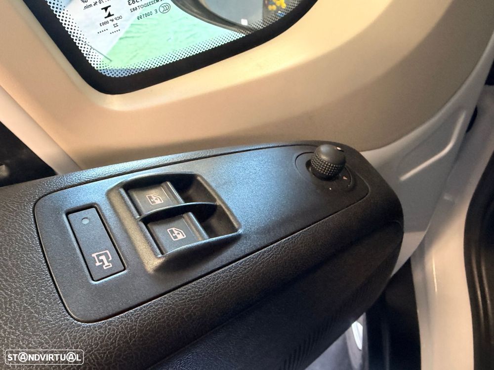 Opel Movano Outro - 12