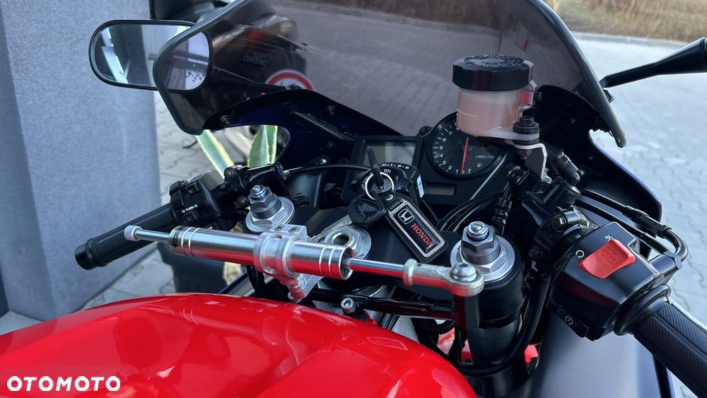 Honda CBR - 31