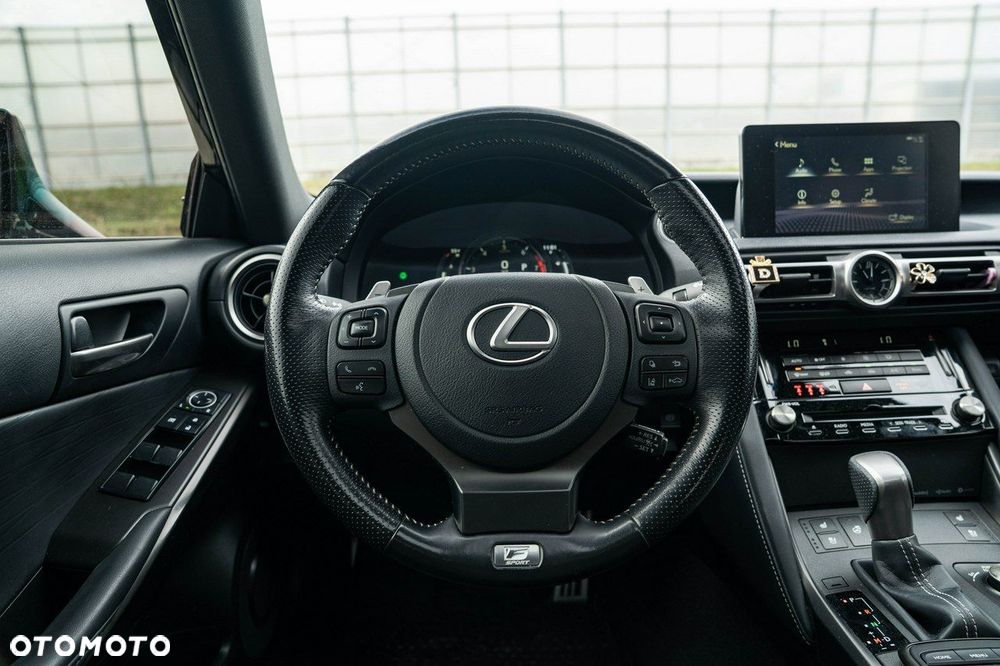 Lexus IS - 19