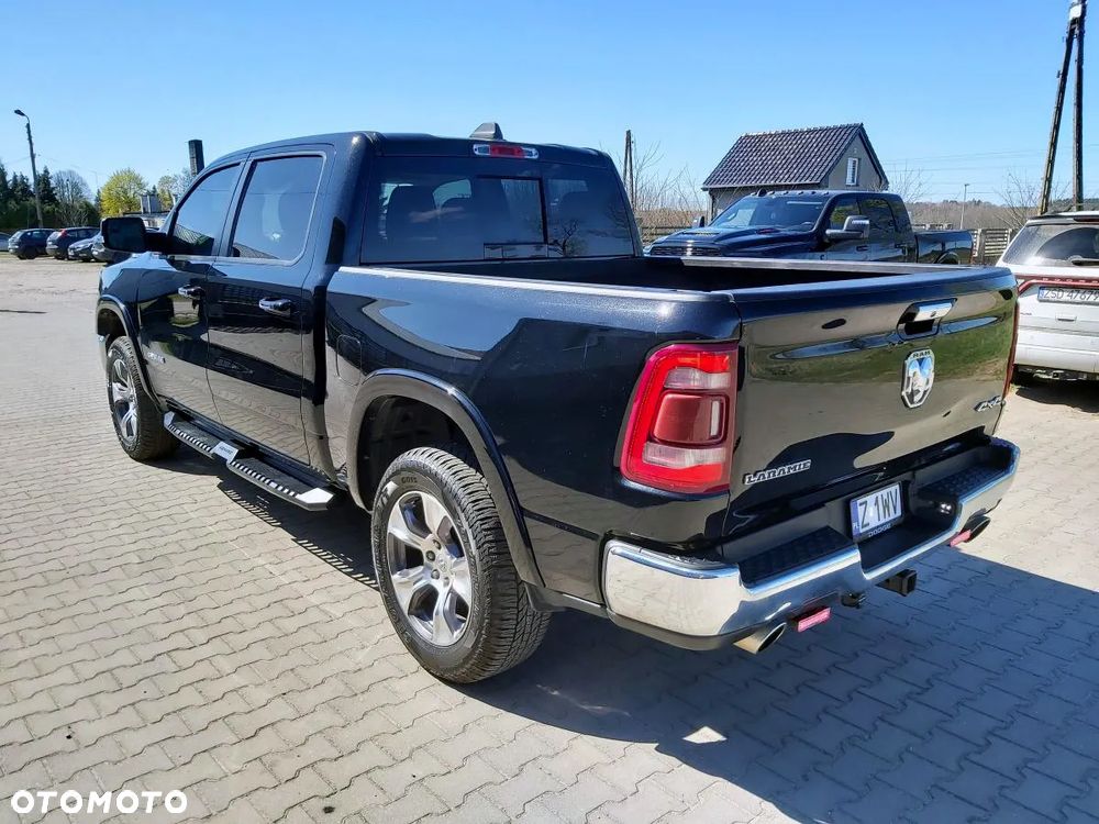 RAM 1500 Crew Cab Shortbed Laramie - 3