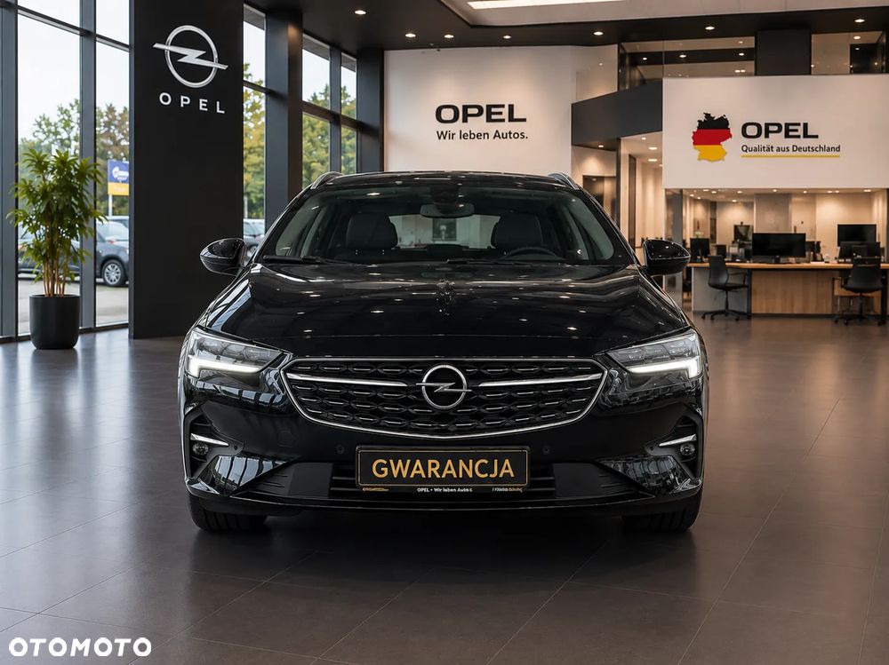 Opel Insignia - 1