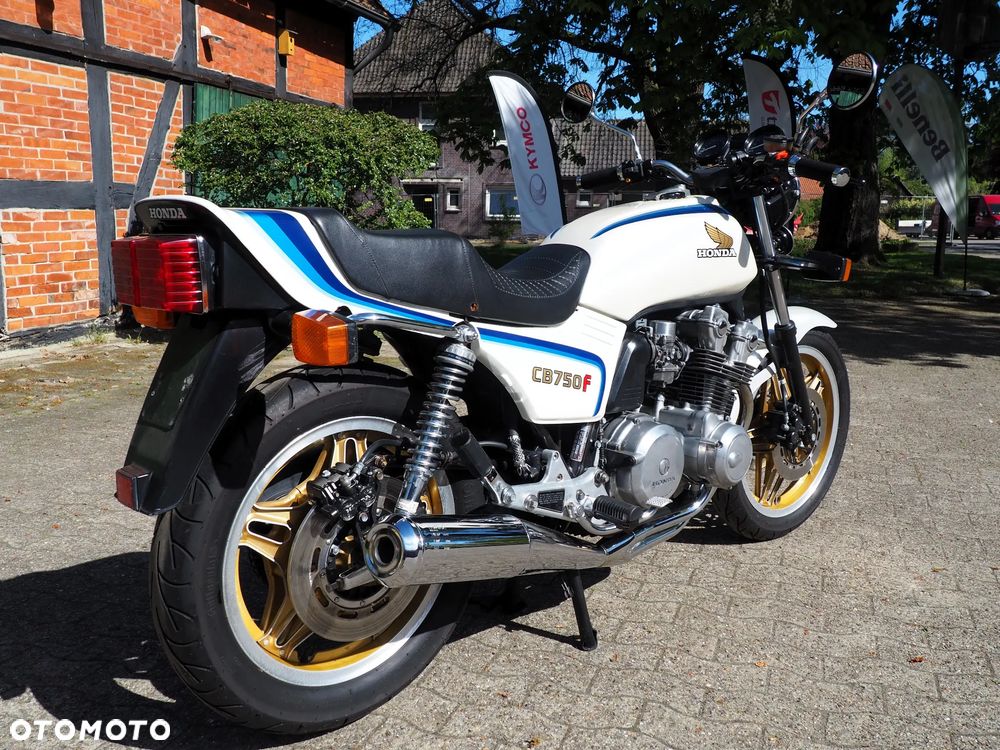 Honda CB - 7