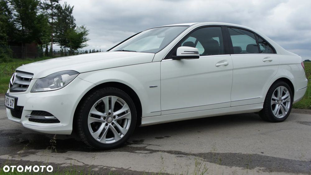 Mercedes-Benz Klasa C 180 CGI Automatik BlueEFFICIENCY - 2