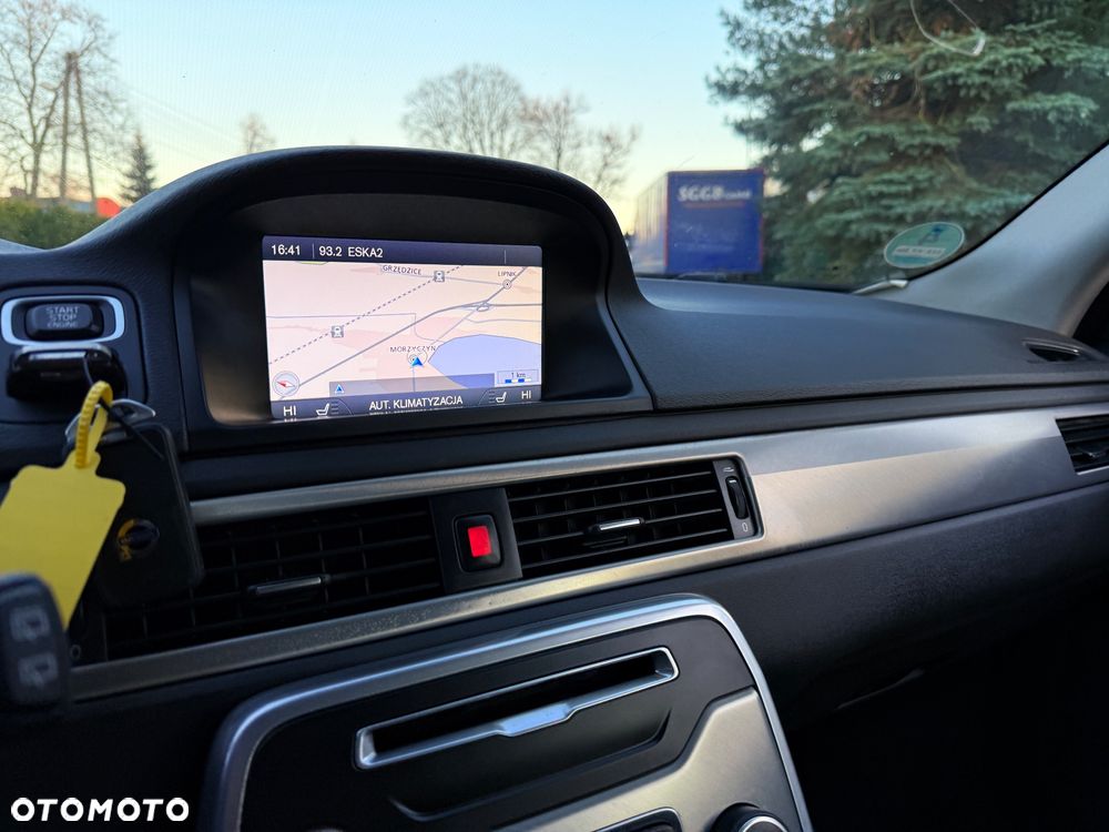 Volvo V70 D4 Geartronic Summum - 6