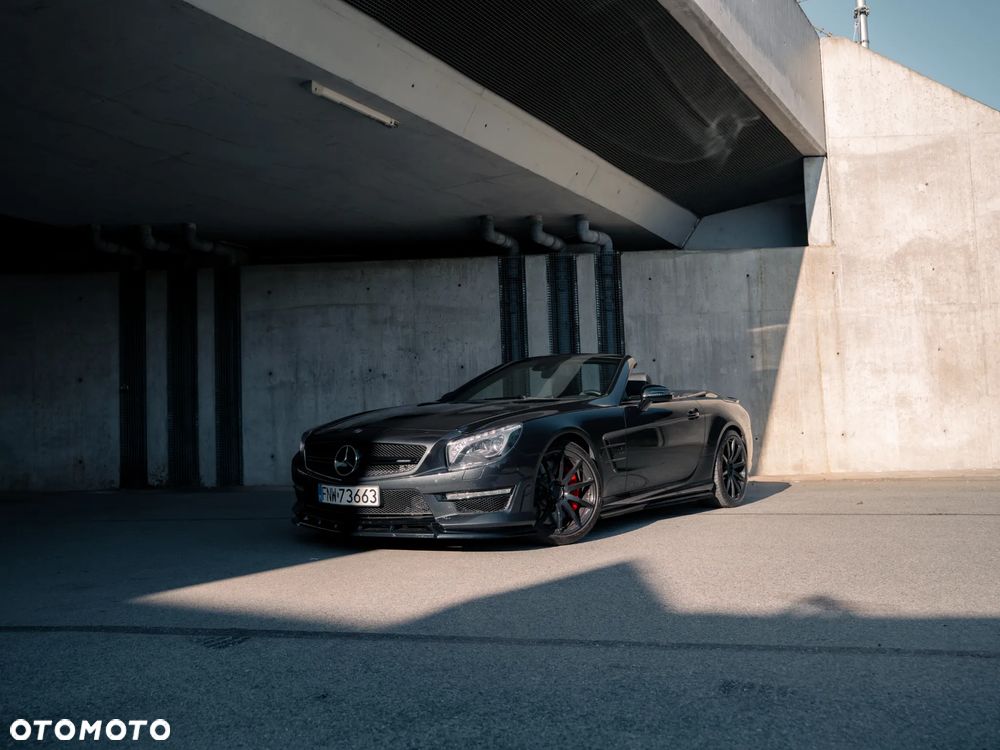 Mercedes-Benz SL 63 AMG - 21