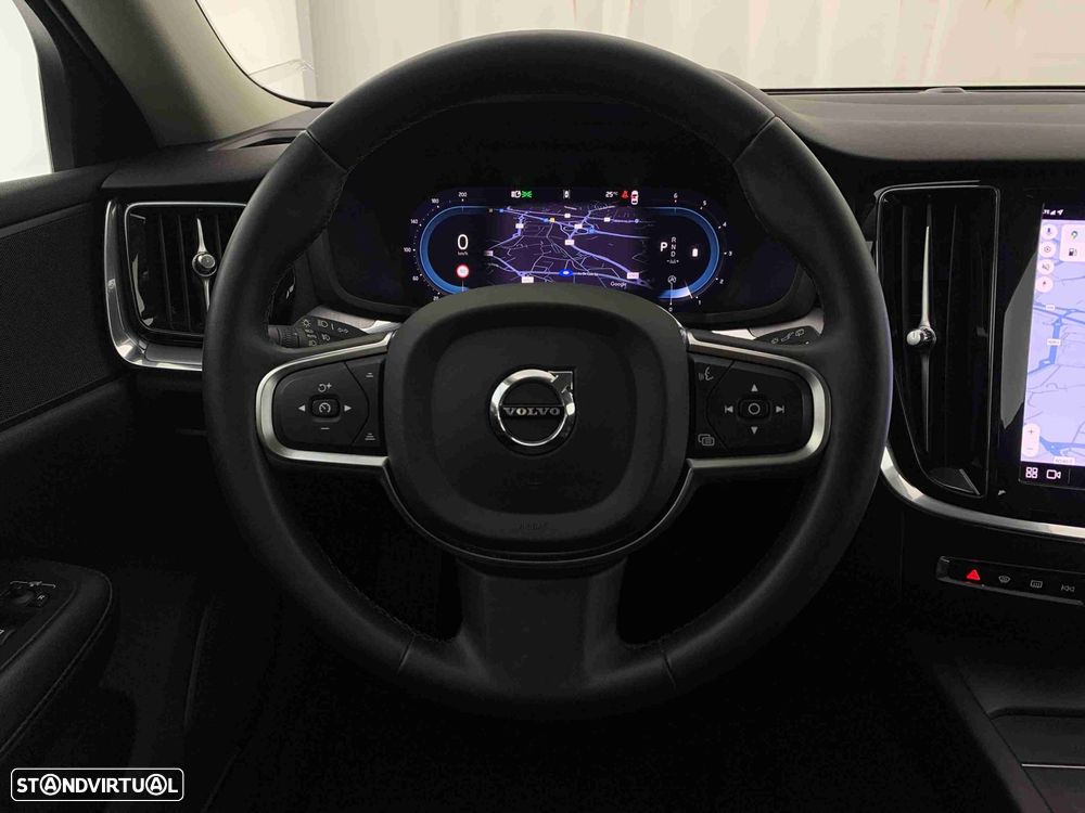 Volvo V60 2.0 B4 Essential Auto - 12