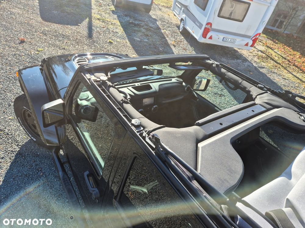 Jeep Wrangler 2.8 CRD Unlim Black Edition II - 17