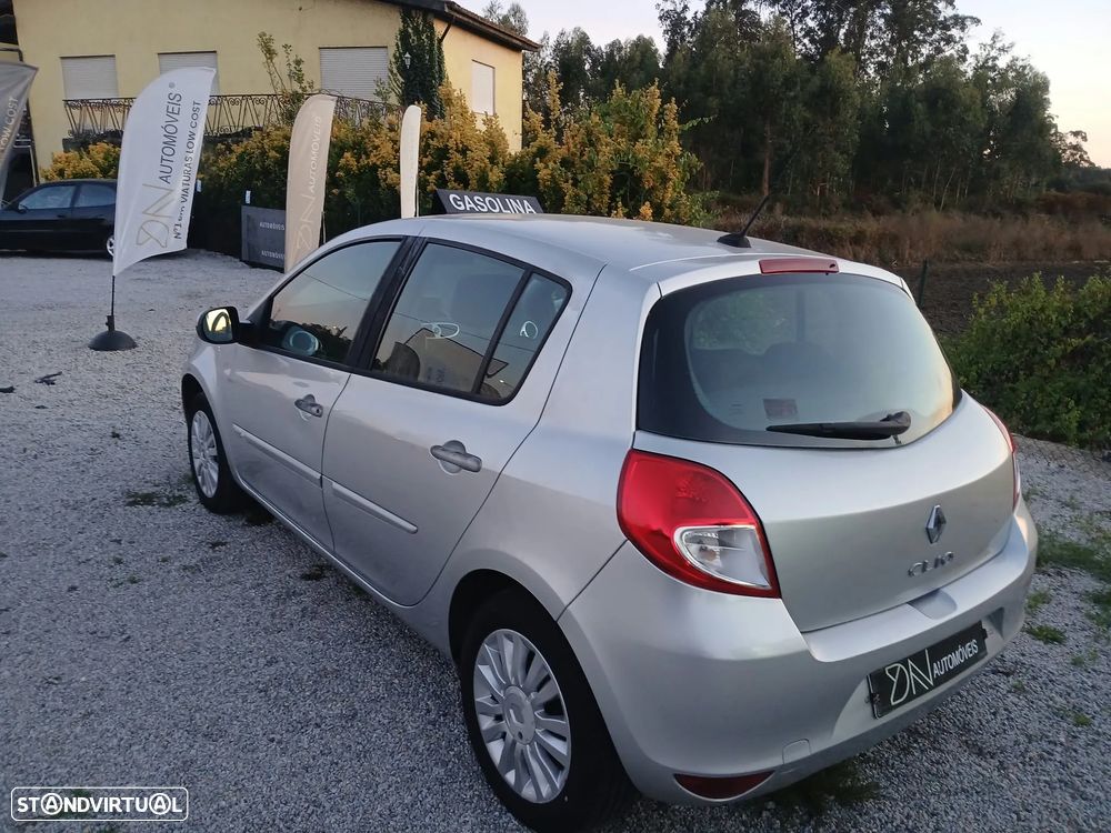 Renault Clio - 6