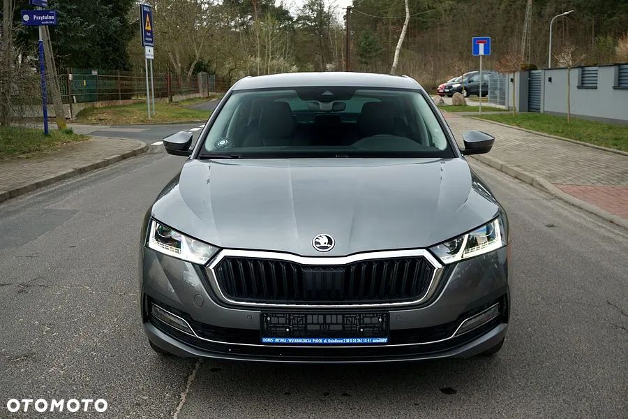 Skoda Octavia 1.5 TSI e-TEC DSG Selection Plus - 18