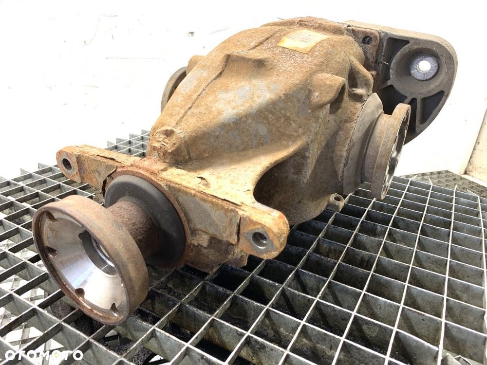 MOST DYFER TYŁ  BMW 5 (E60) 2003 - 2010 530 i 200 kW [272 KM] benzyna 2007 - 2009 7560591 - 3