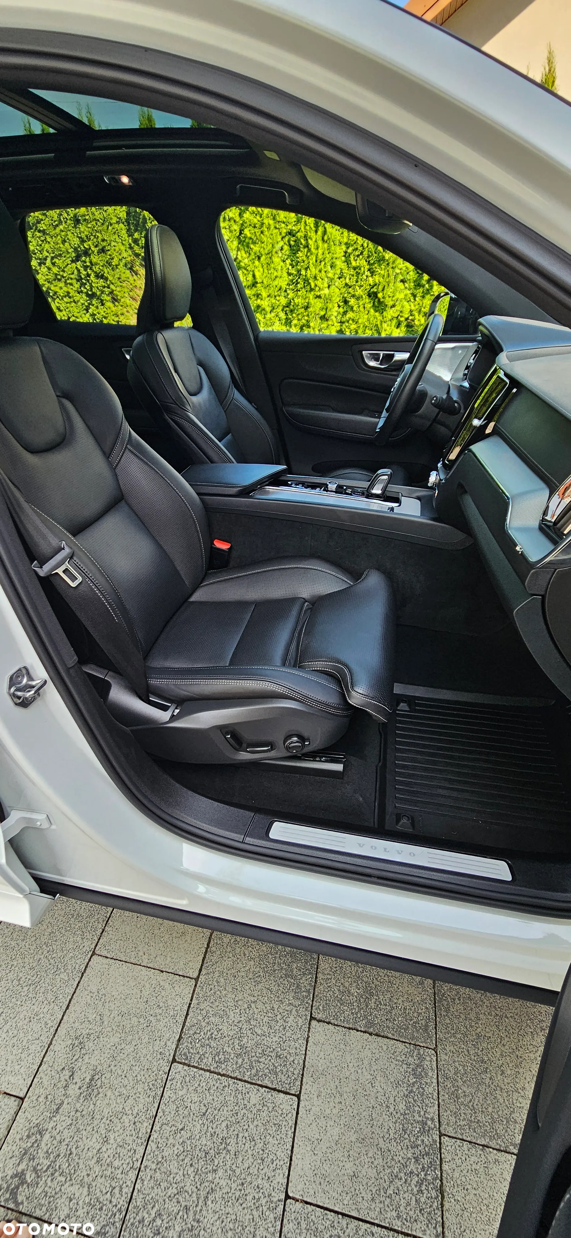 Volvo XC 60 B4 B R-Design - 19