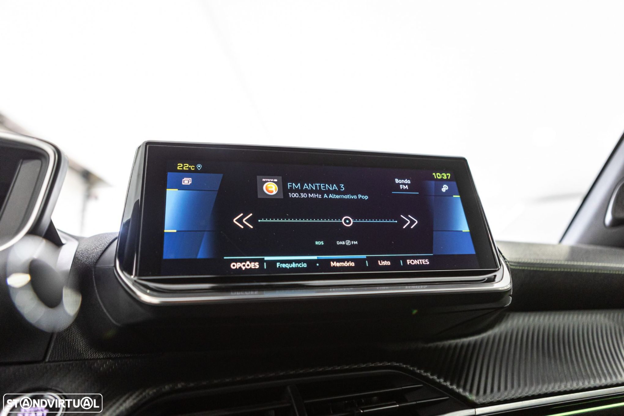 Peugeot e-2008 50 kWh GT - 21