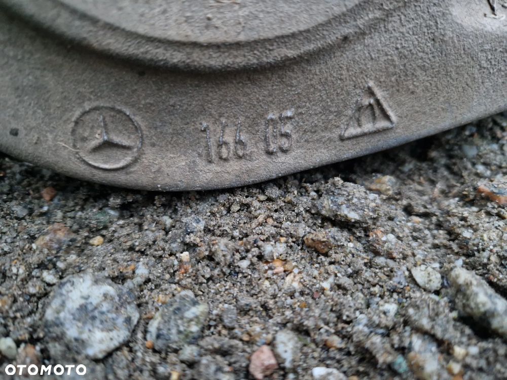 Mercedes ML GL zwrotnica lewy tył A16605 - 6