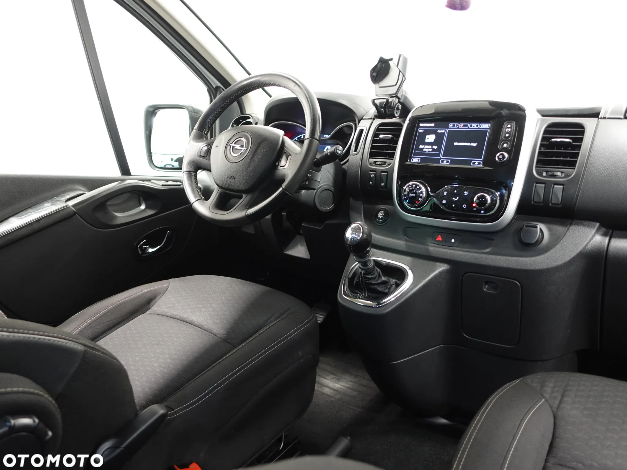 Opel Vivaro - 38