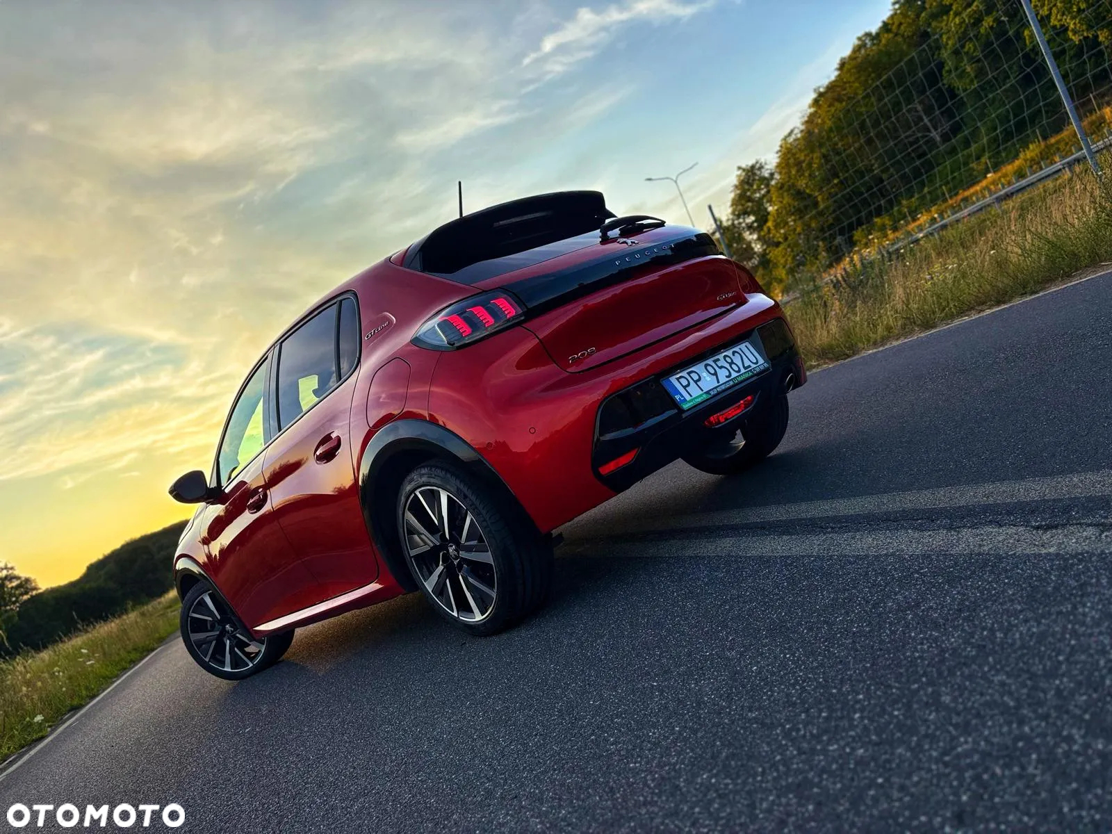 Peugeot 208 PureTech 100 GT Pack - 3