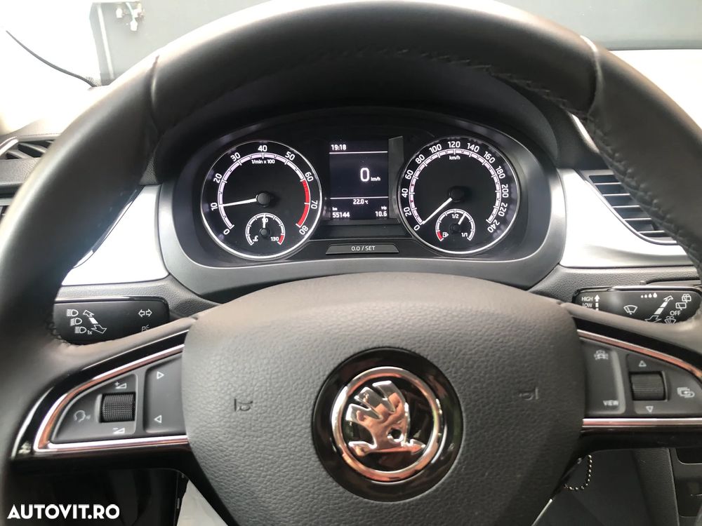 Skoda RAPID 1.0 TSI Ambition - 17