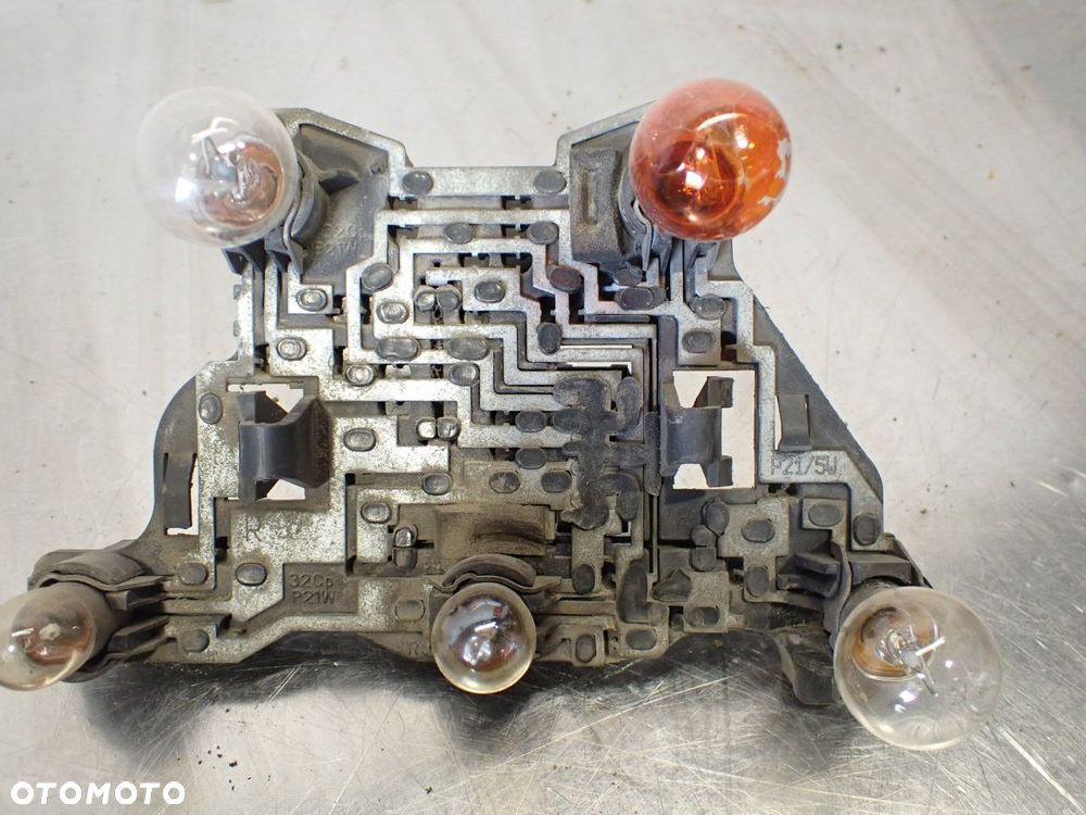 LAMPA PRAWA TYLNA BMW E36 318 TDS KOMBI 1.7 8371936  8371938 - 7