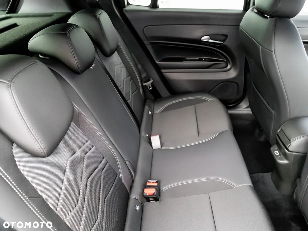 Jeep Avenger 1.2 T3 mHEV Black Edition FWD eDCT6 - 16