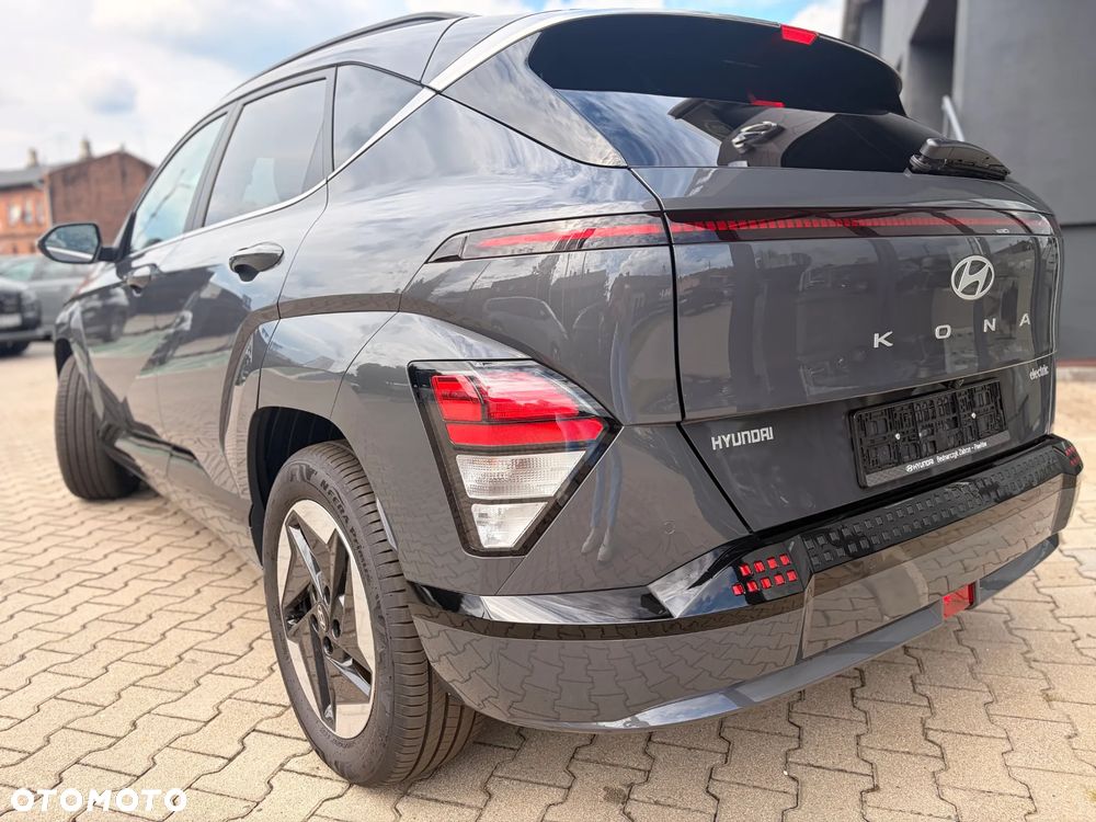 Hyundai Kona 65kWh Executive - 9