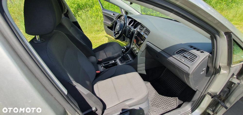 Volkswagen Golf 1.0 TSI BMT Comfortline - 12