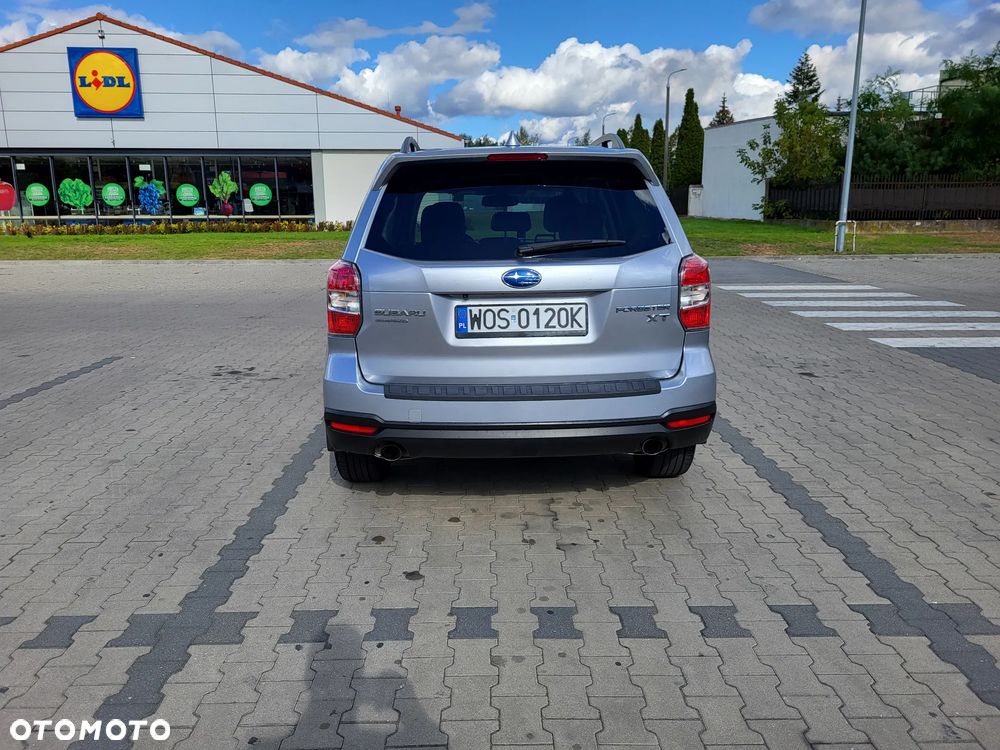 Subaru Forester 2.0 XT Platinum Lineartronic - 10